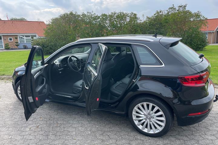 Sort Audi A3 fra 2015