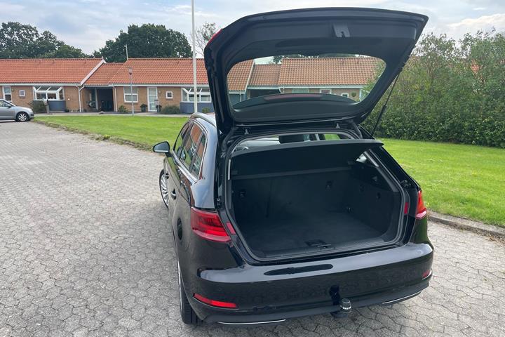 Sort Audi A3 fra 2015