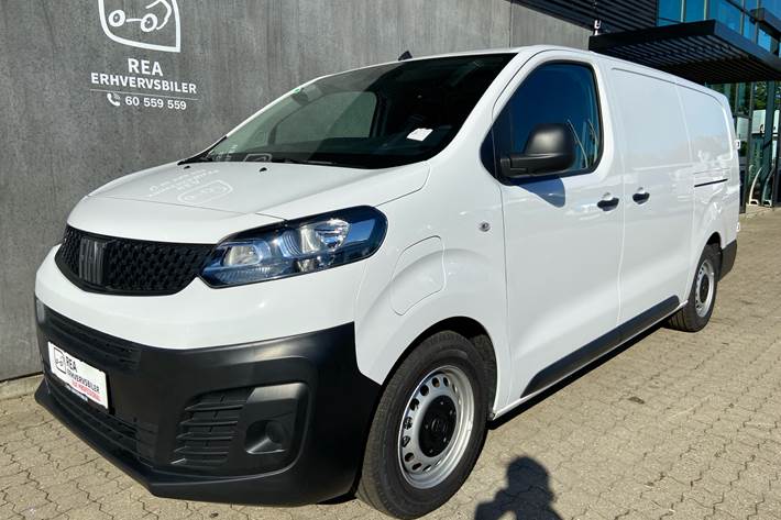 Hvid Fiat E-Scudo fra 2024 set udefra