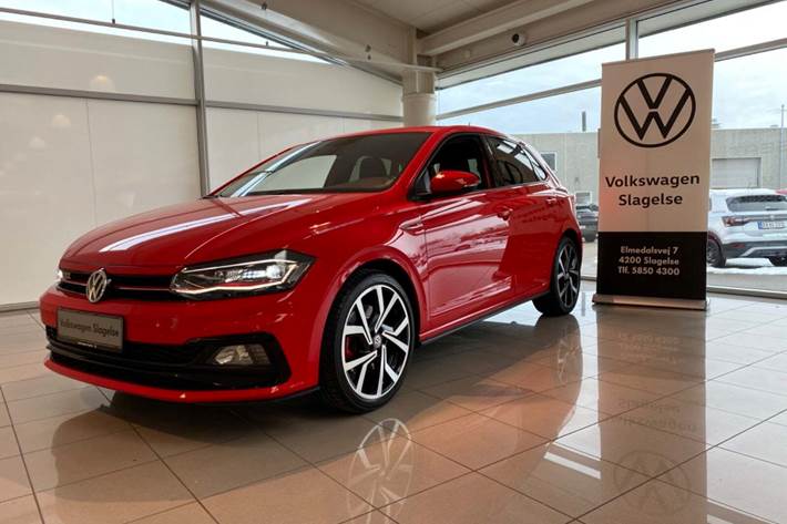 Rød VW Polo fra 2019