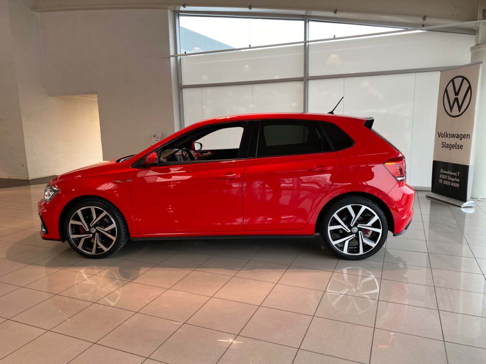 Rød VW Polo fra 2019