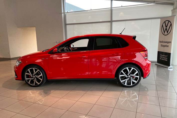Rød VW Polo fra 2019