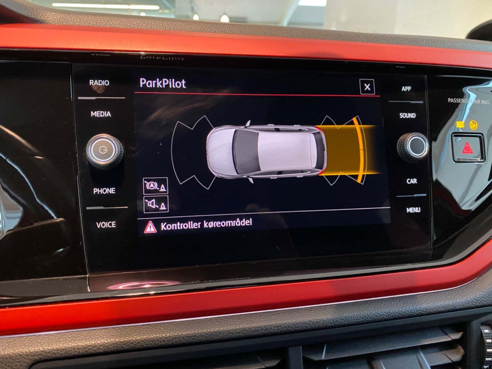 Rød VW Polo fra 2019