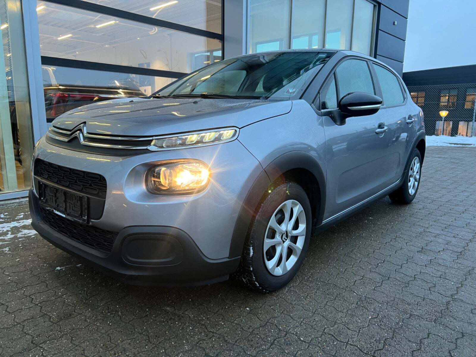 Grå Citroën C3 fra 2020