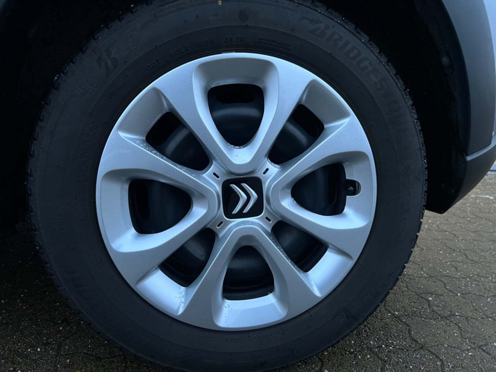 Grå Citroën C3 fra 2020