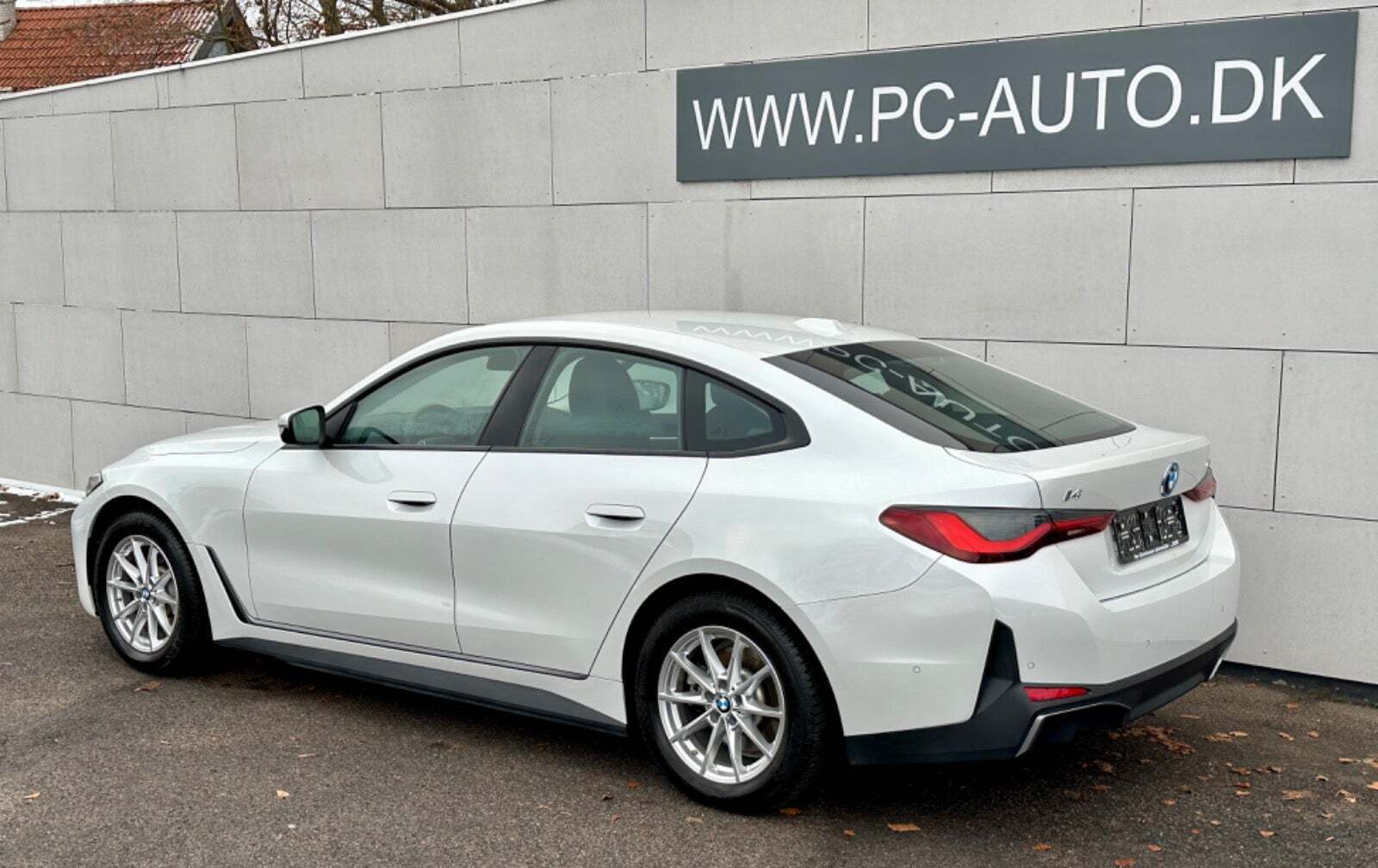 Grå BMW i4 fra 2022