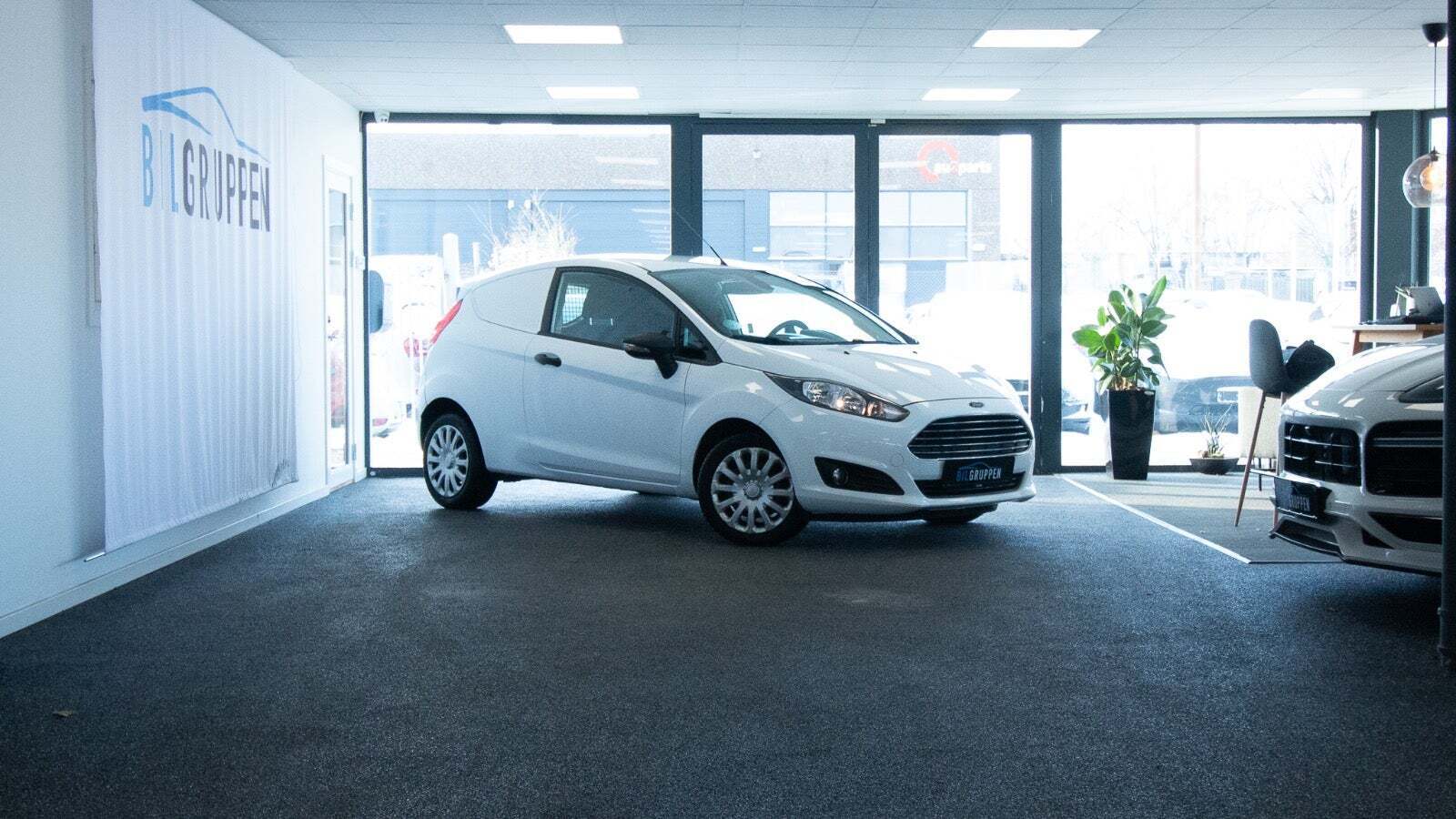 Hvid Ford Fiesta fra 2015