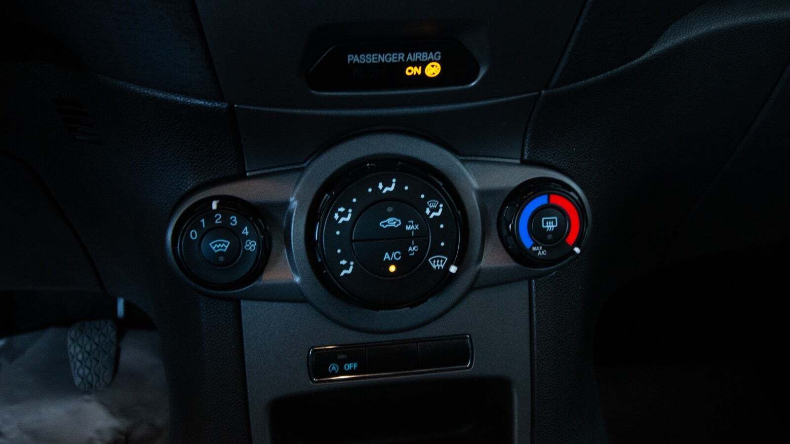 Hvid Ford Fiesta fra 2015