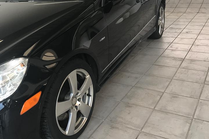 Sort Mercedes E350 fra 2011
