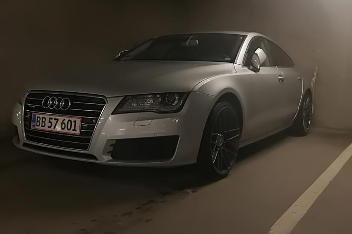 Grå Audi A7 fra 2012