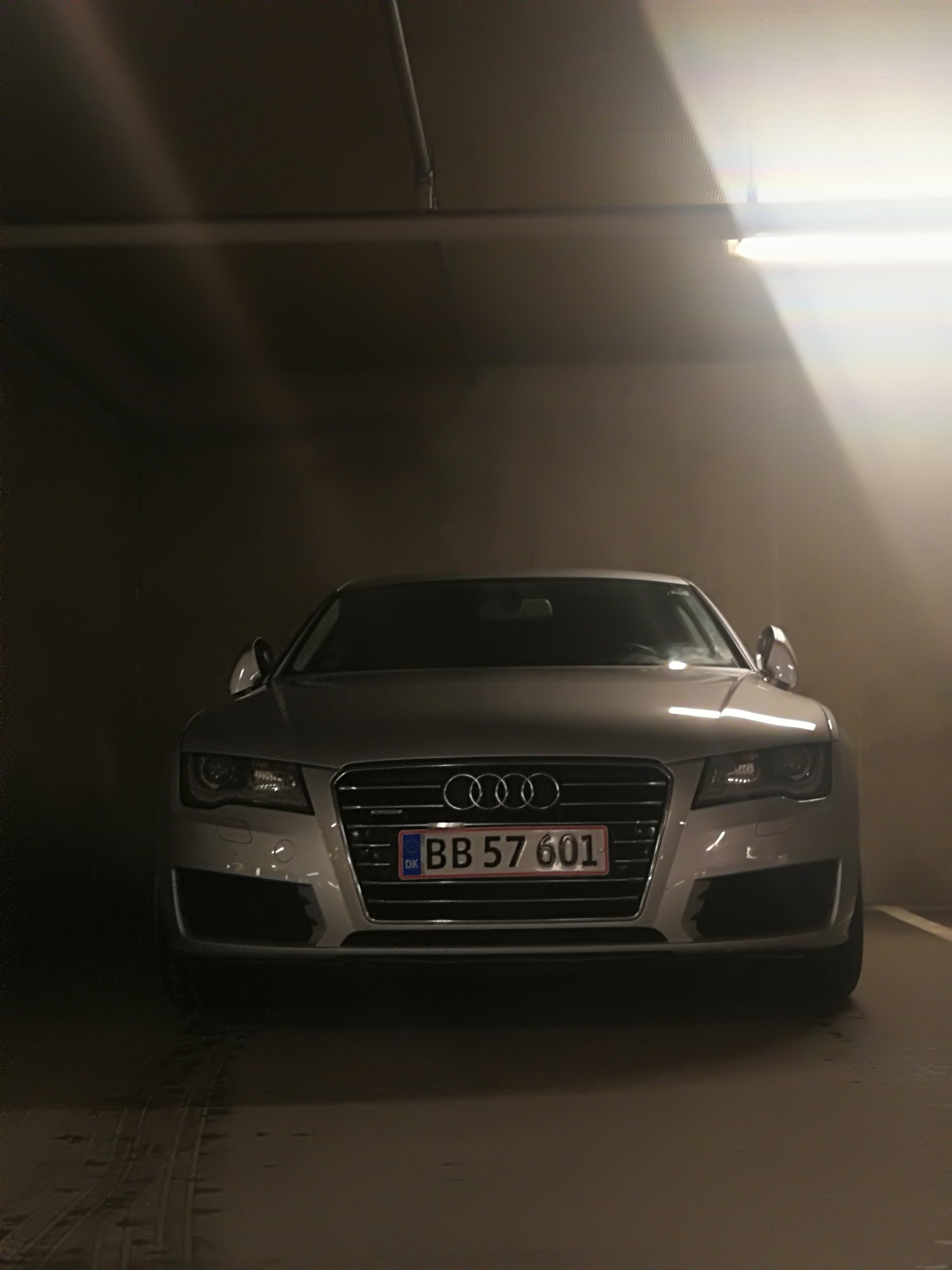 Grå Audi A7 fra 2012