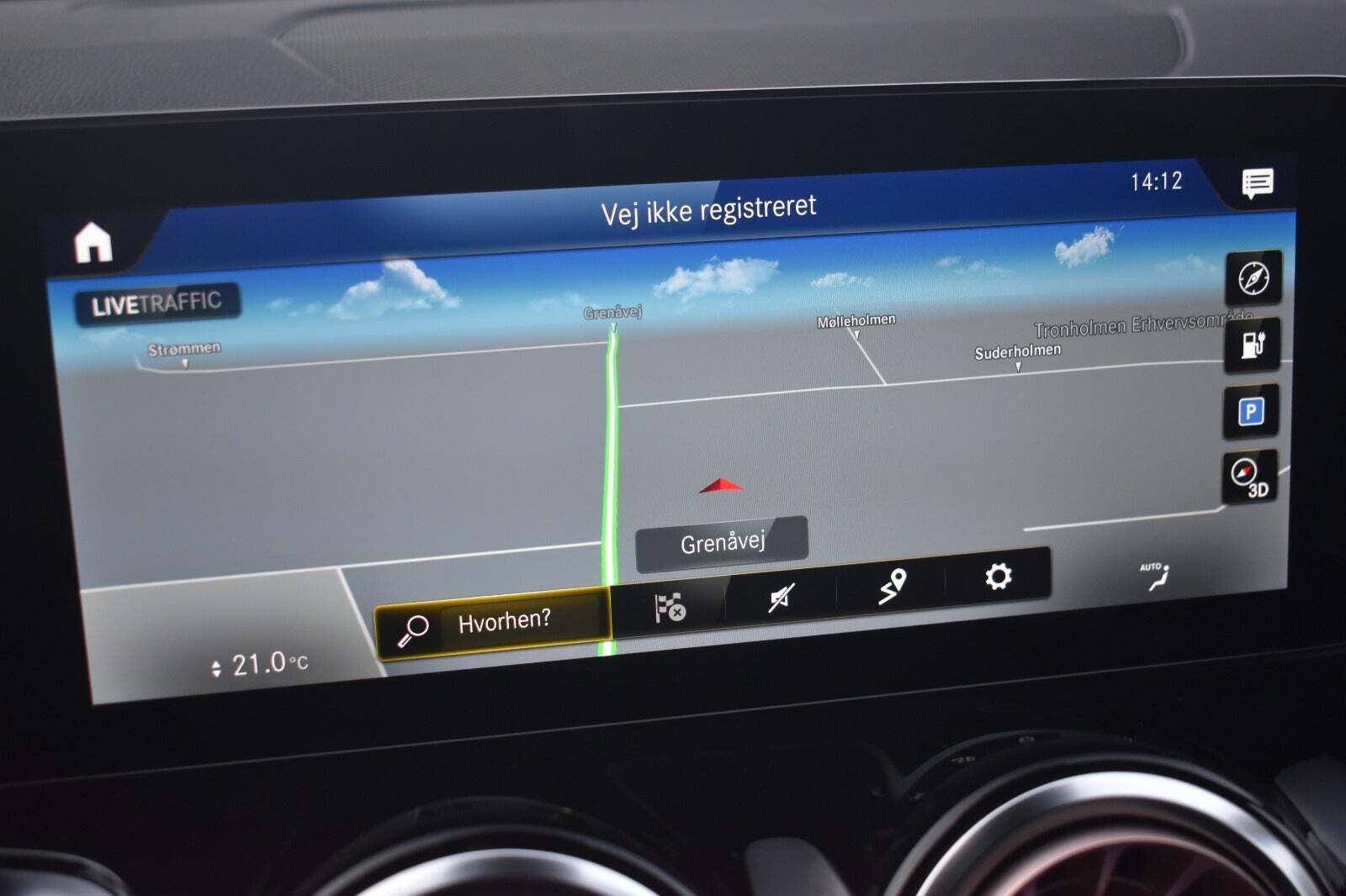 Sort Mercedes EQB300 fra 2023