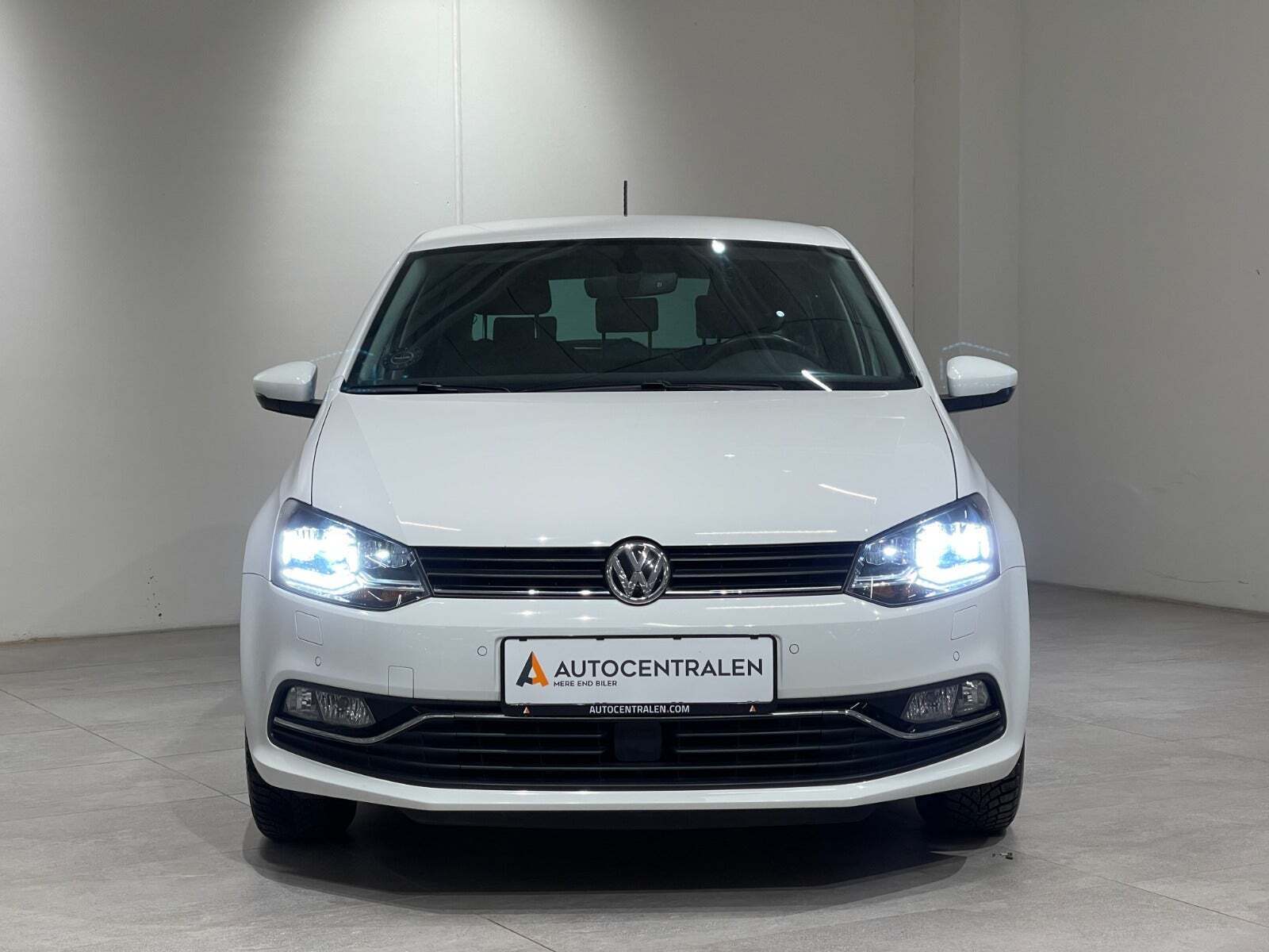 Hvid VW Polo fra 2016