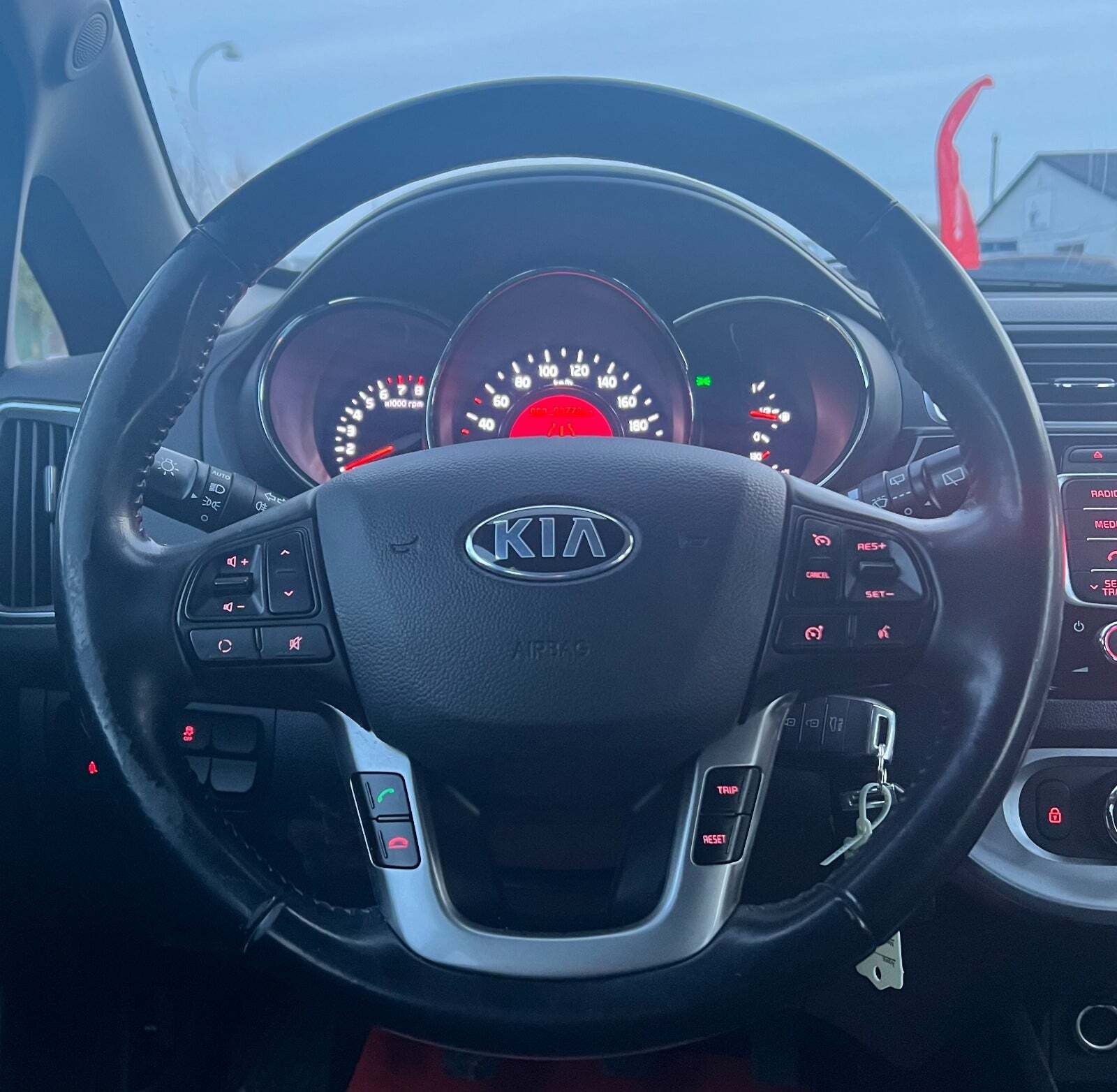 Brun Kia Rio fra 2016