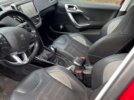 Peugeot 2008 1,6 BlueHDi 100 hk Crossover