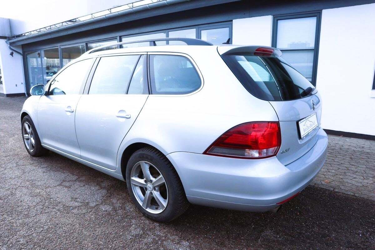 Sølv VW Golf VI fra 2010