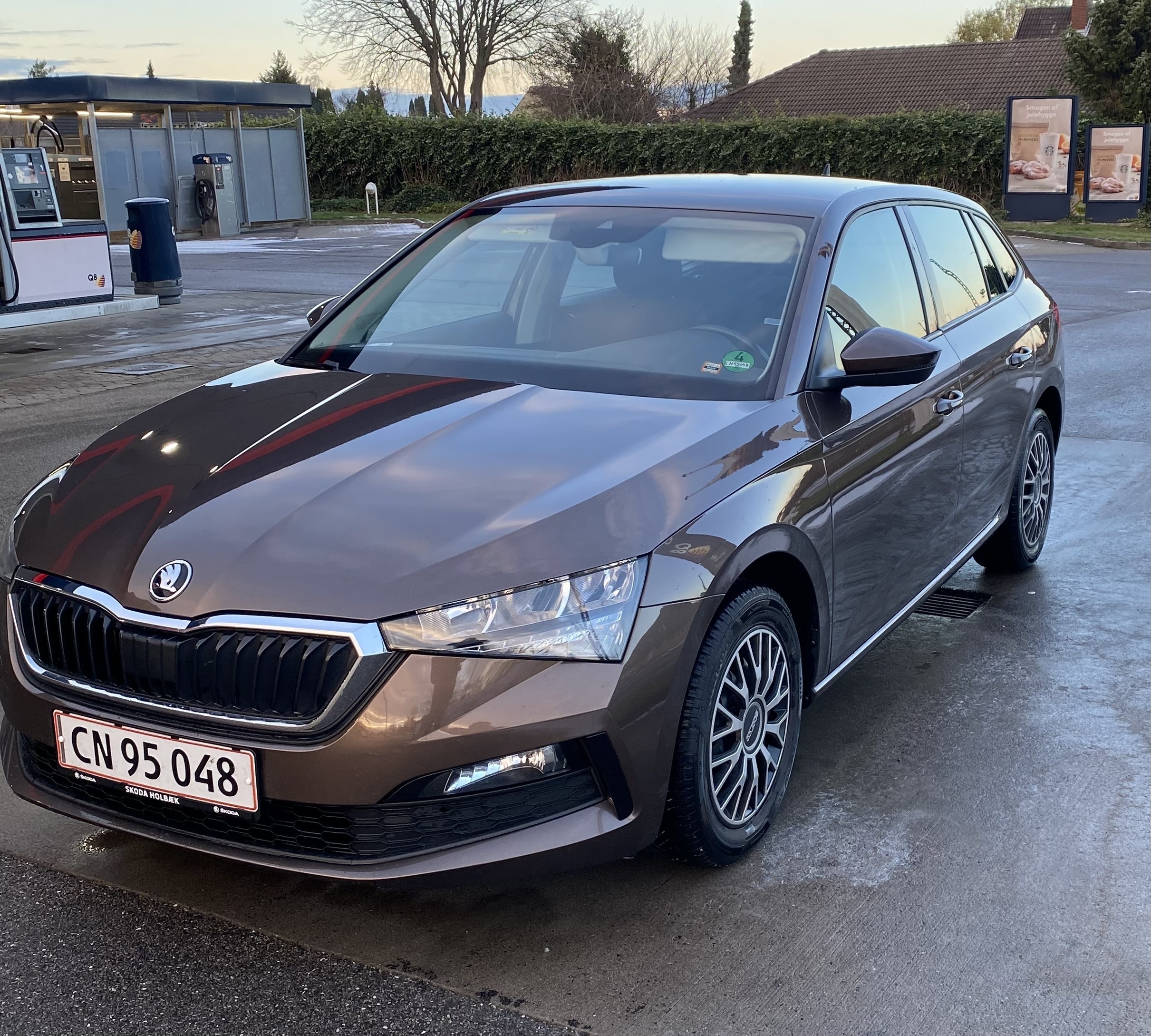 Brun Skoda Scala fra 2019