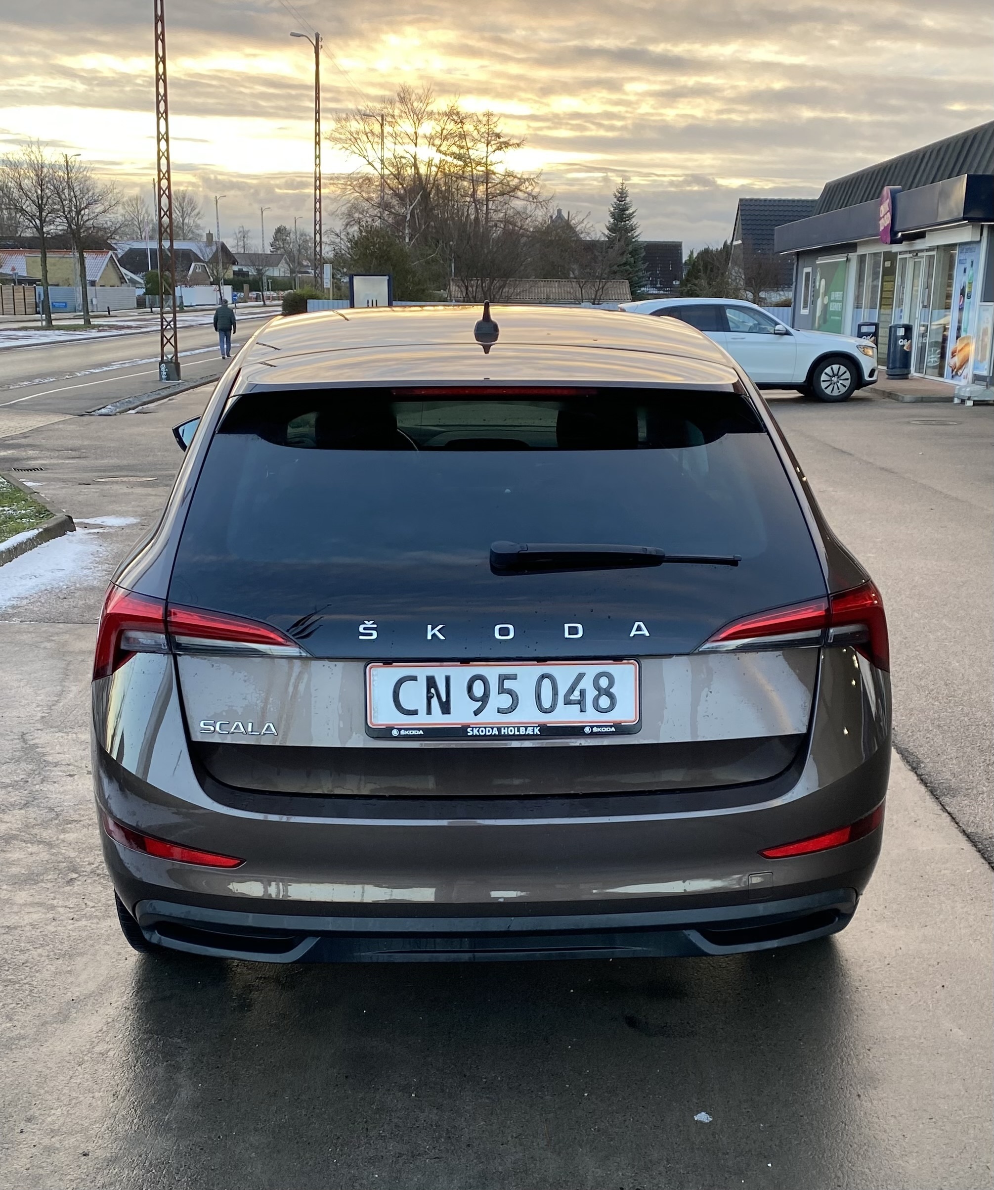 Brun Skoda Scala fra 2019