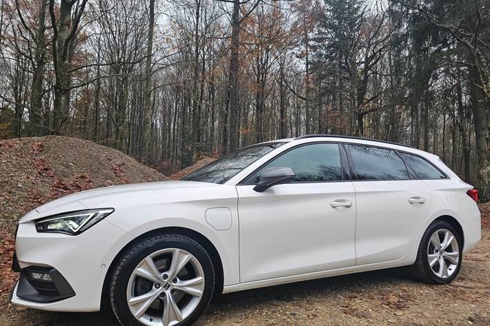 Hvid Seat Leon fra 2021