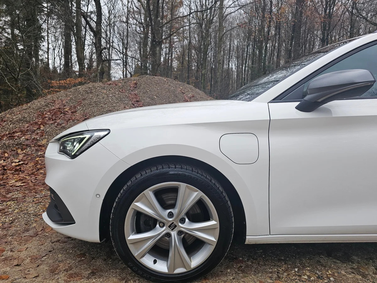 Hvid Seat Leon fra 2021