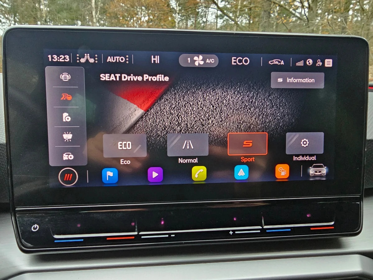 Hvid Seat Leon fra 2021