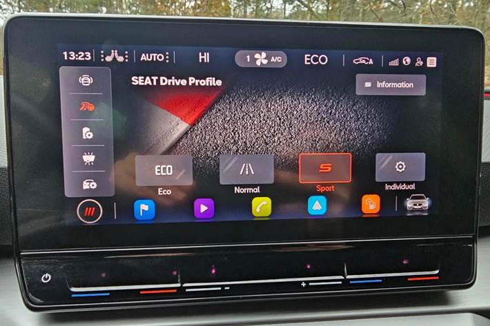 Hvid Seat Leon fra 2021