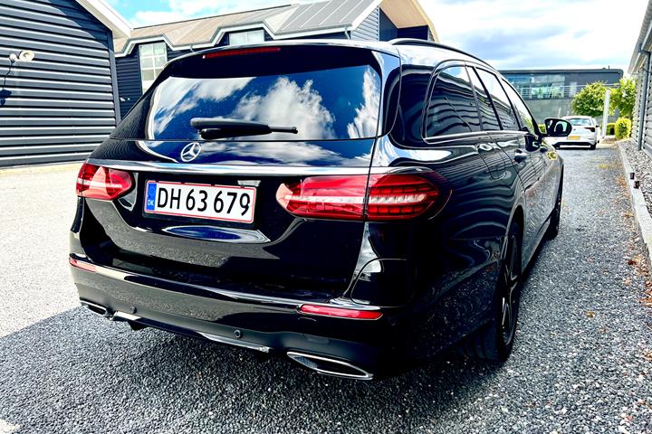 Sort Mercedes E300 e fra 2022