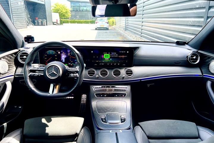 Sort Mercedes E300 e fra 2022