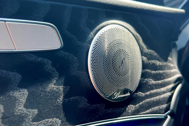 Sort Mercedes E300 e fra 2022