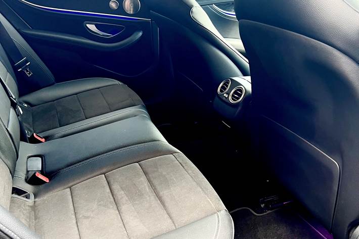 Sort Mercedes E300 e fra 2022