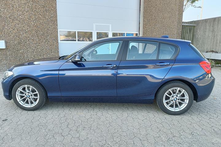 Blå BMW 1-Serie fra 2018