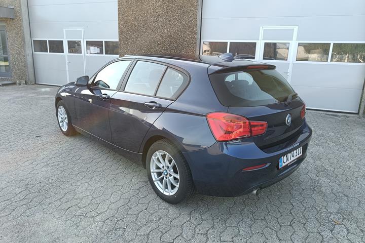 Blå BMW 1-Serie fra 2018