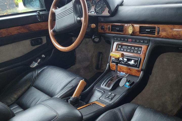 Sort Maserati Quattroporte fra 1997
