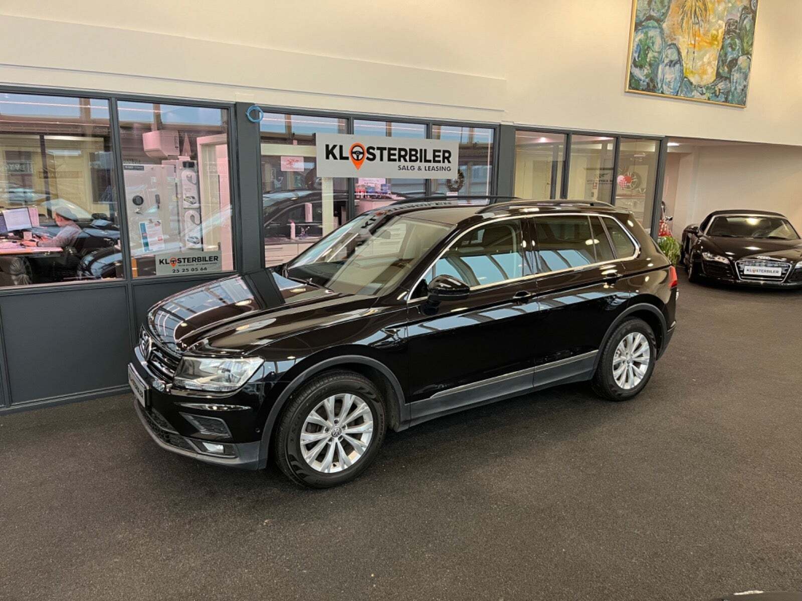 Sort VW Tiguan fra 2018