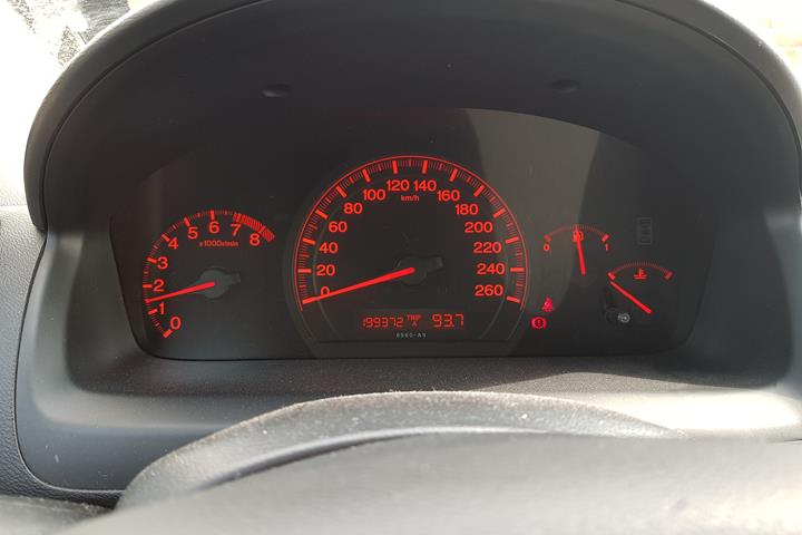 Blå Honda Accord fra 2004