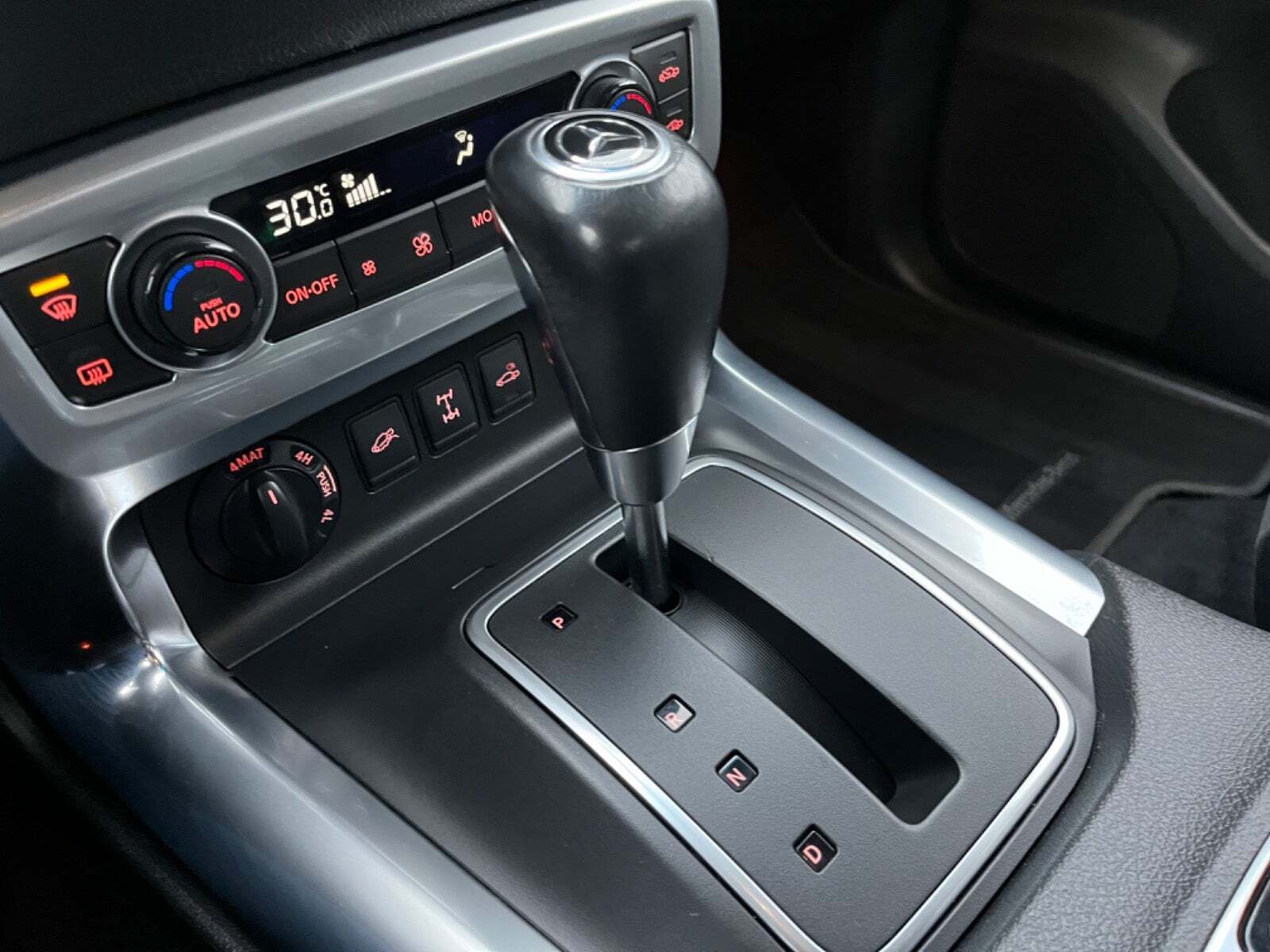 Grå Mercedes X350 d fra 2020