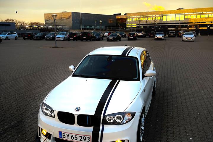 undefined BMW 123d fra 2009