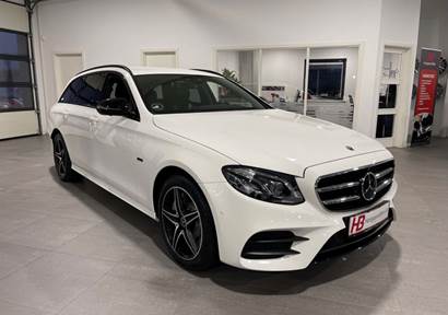 Mercedes E300 de 2,0 AMG Night Edition stc. aut.