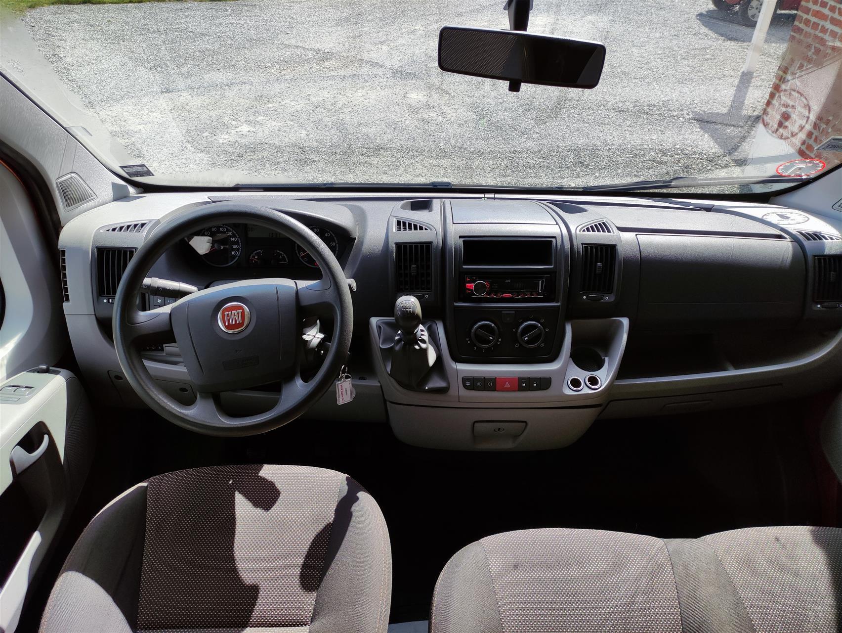 Orange Fiat Ducato fra 2007