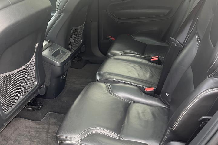 Sort Volvo XC40 fra 2015