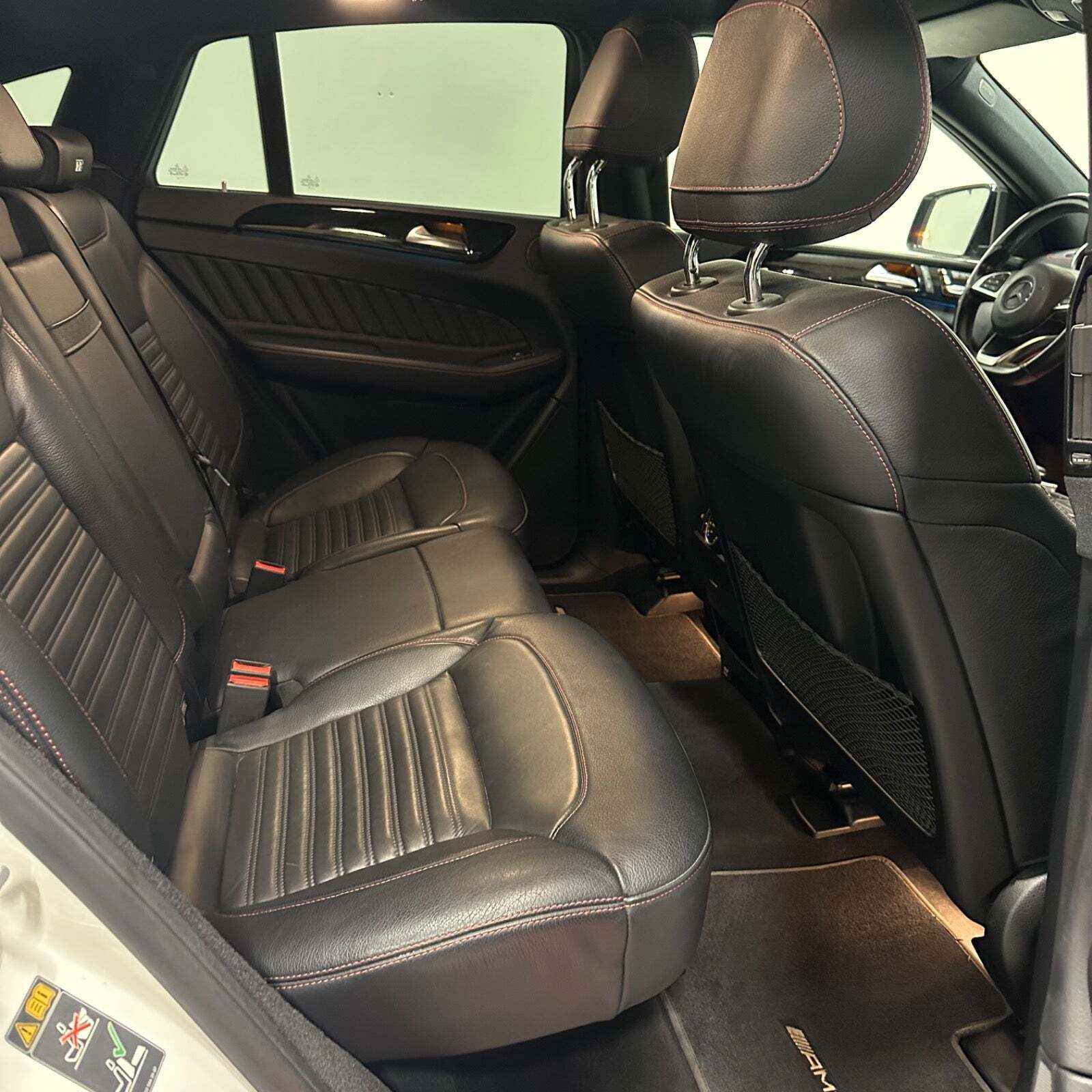 Hvid Mercedes GLE450 fra 2016