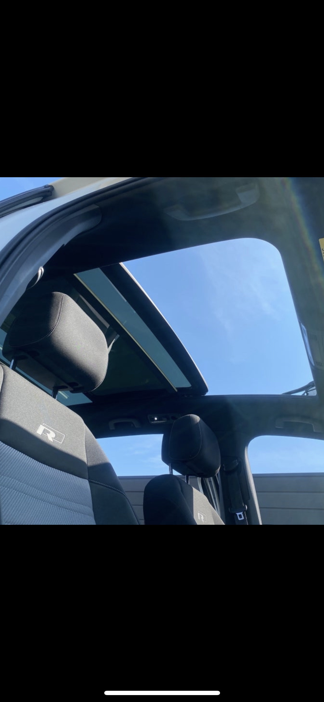 Hvid VW Touran fra 2019