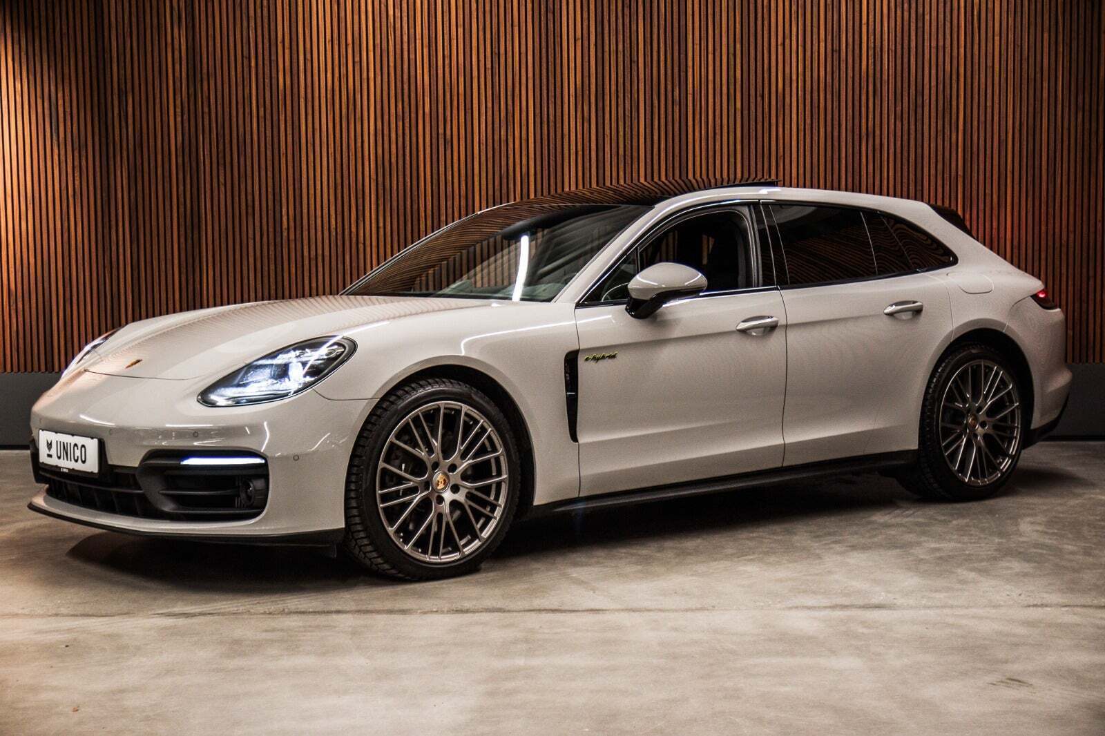 Porsche Panamera 4