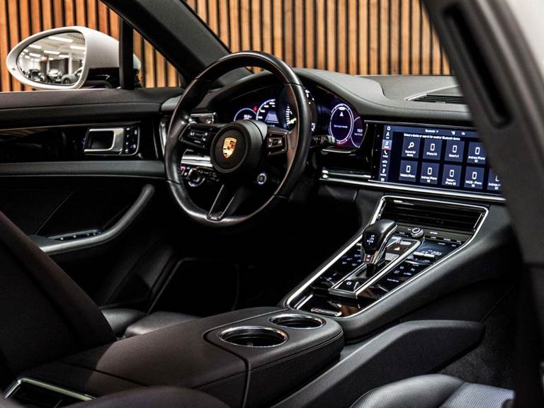 Porsche Panamera 4