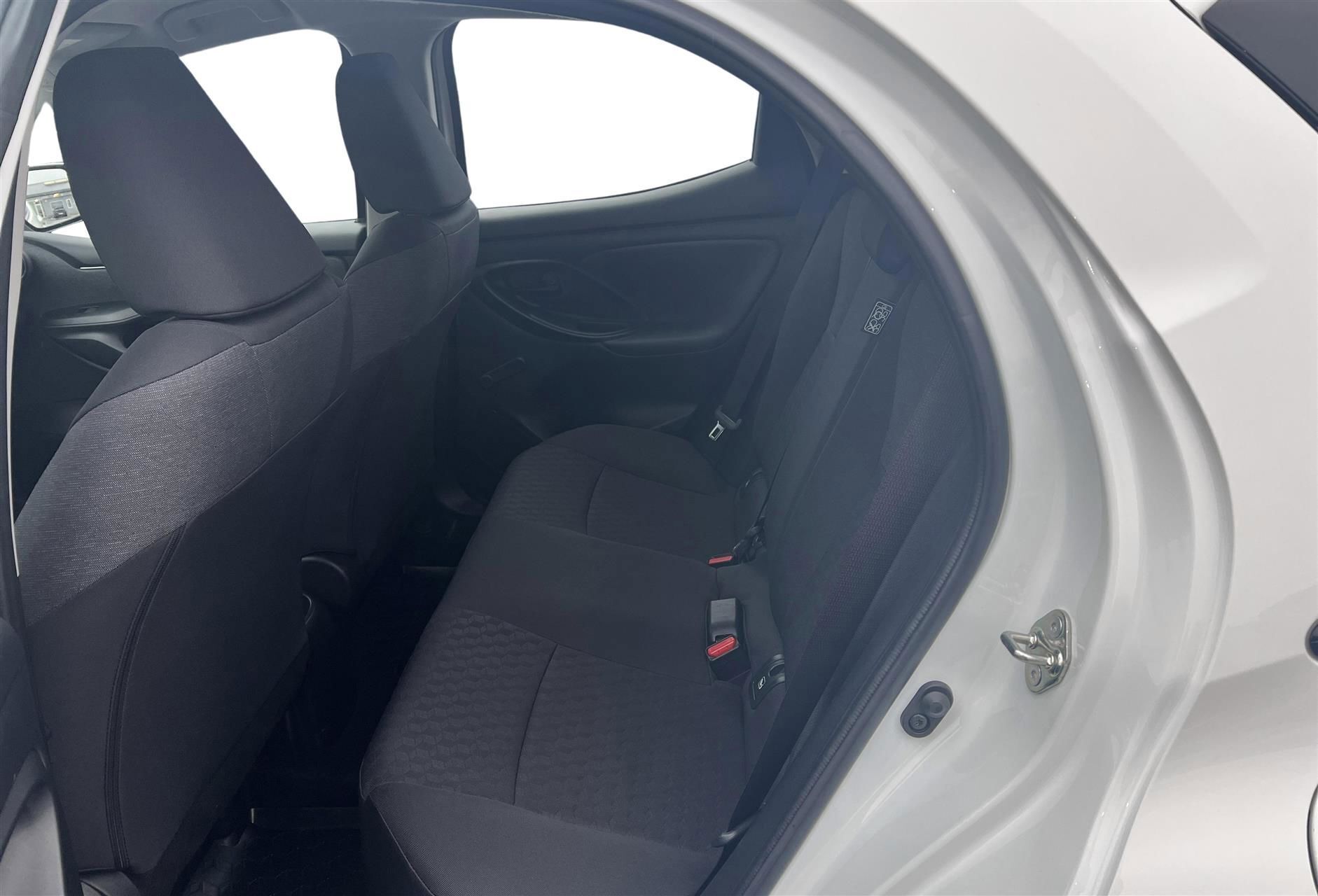 Toyota Yaris 1,0 VVT-I Essential Comfort 72HK 5d