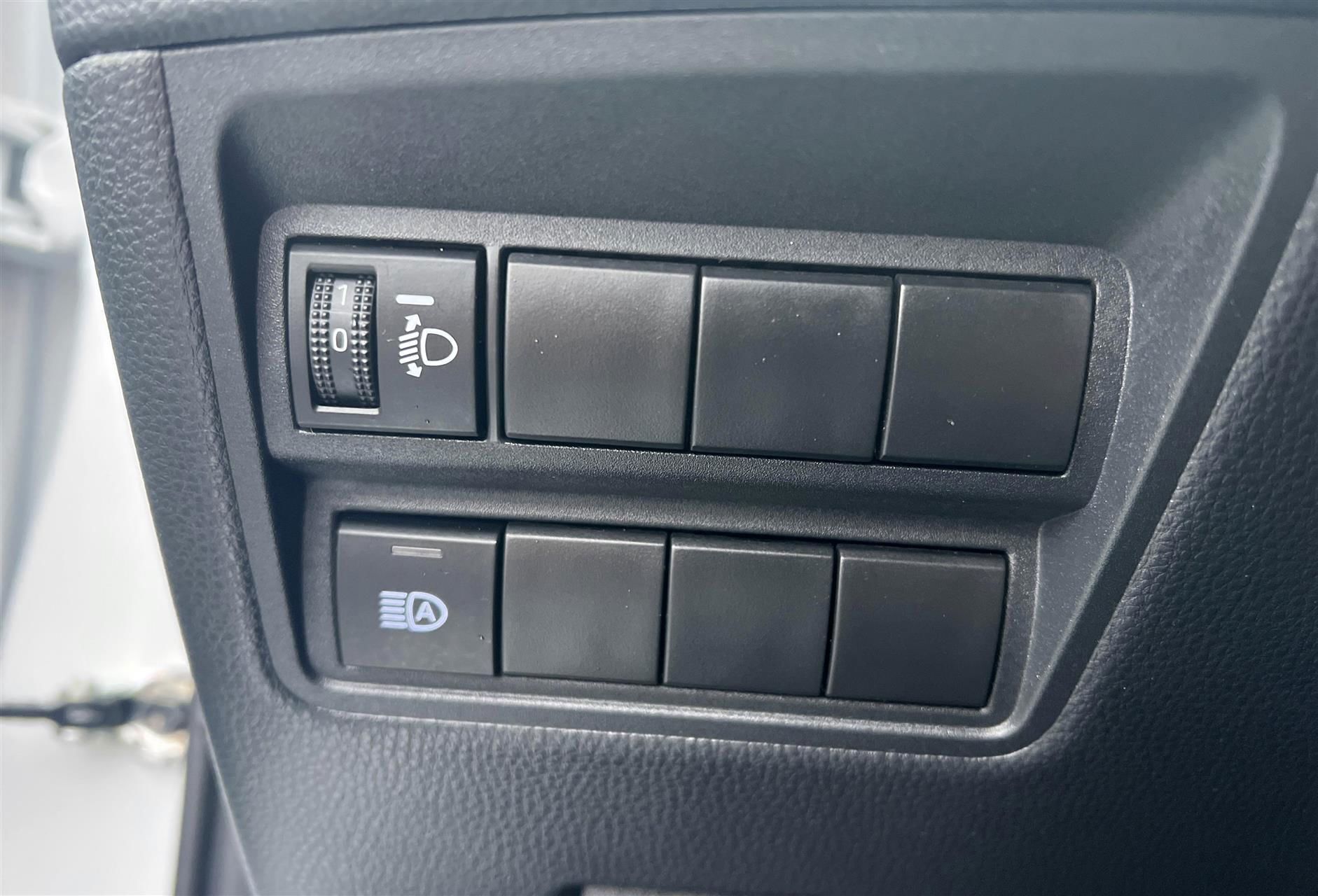 Hvid Toyota Yaris fra 2022