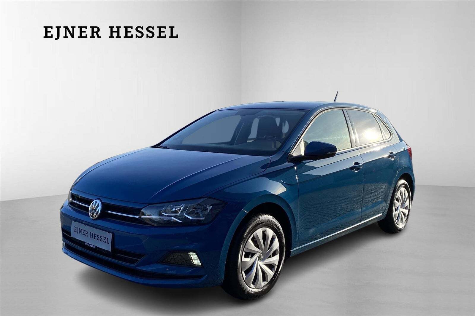 Blå VW Polo fra 2019
