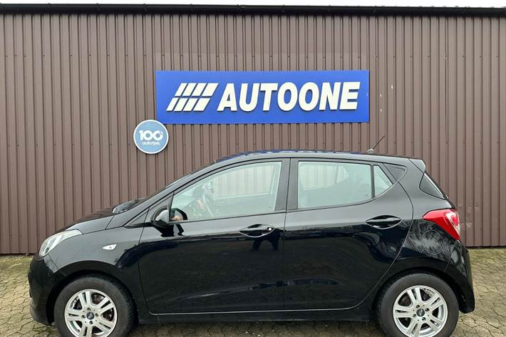 Sort Hyundai i10 fra 2014