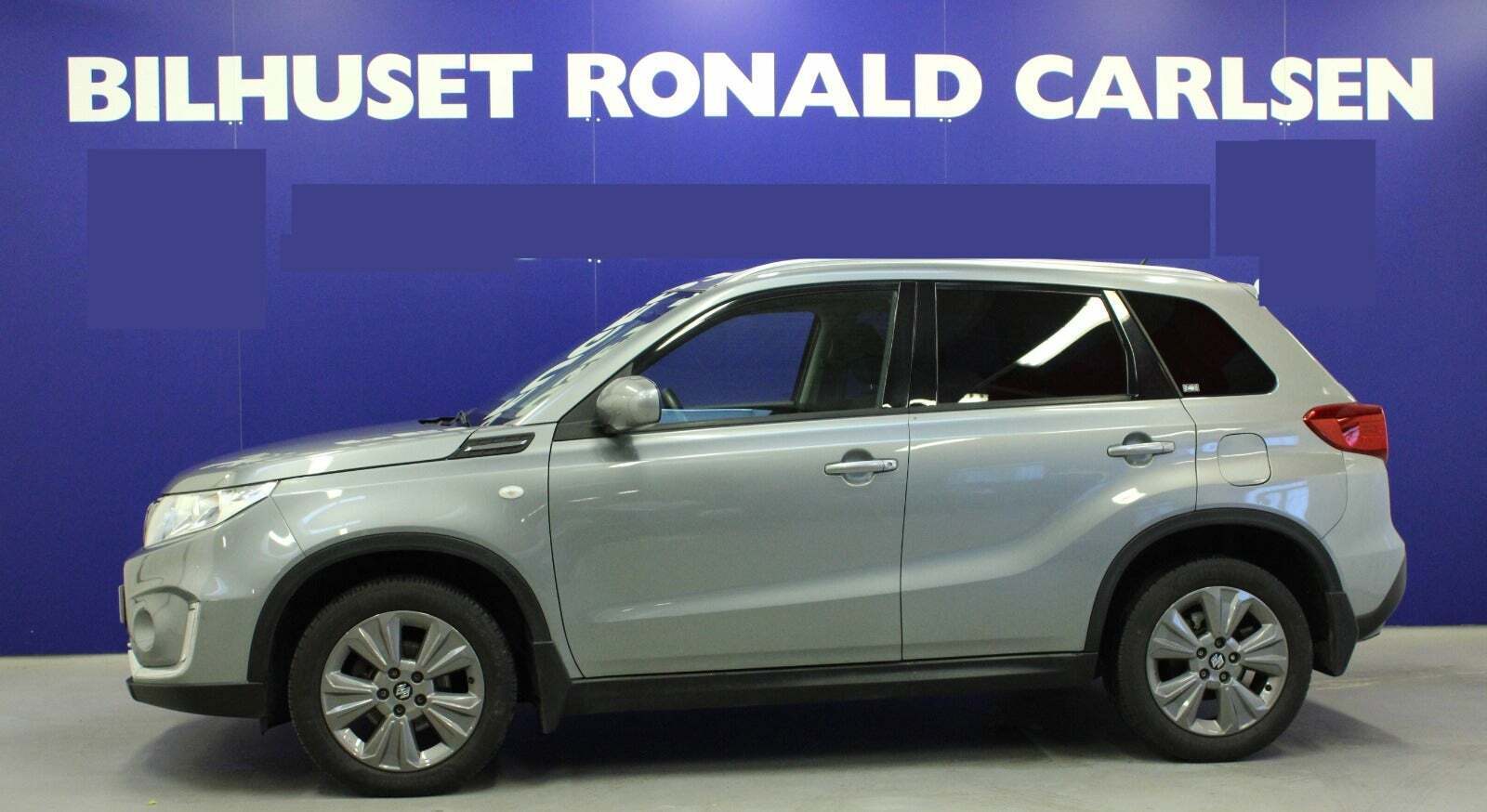 Sølv Suzuki Vitara fra 2019