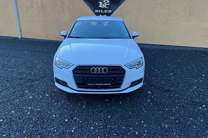 Hvid Audi A3 fra 2017
